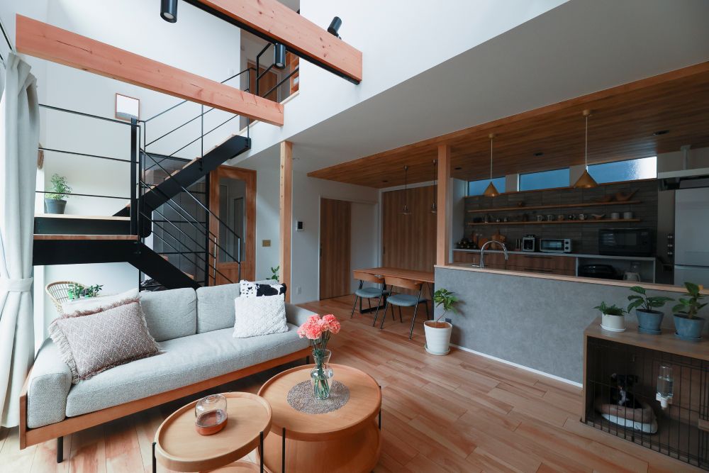 スケルトン階段のある家