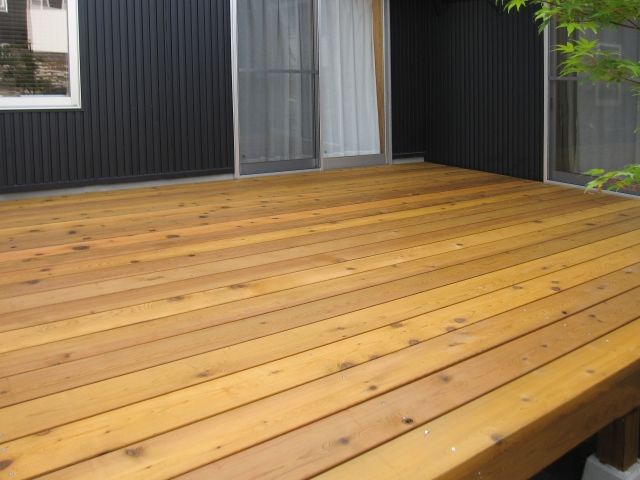 ウッドデッキのメリット・デメリット