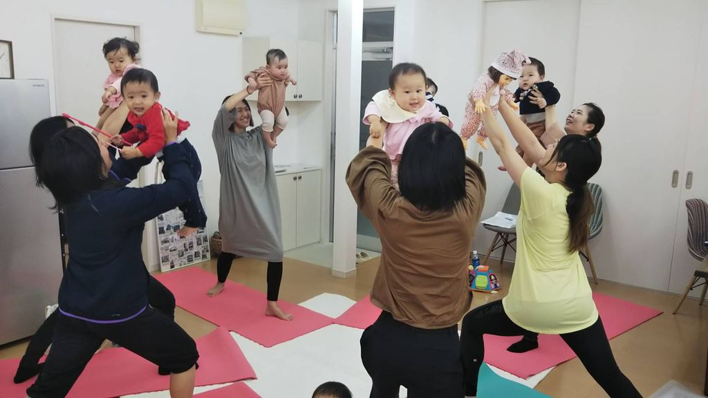 脳育ベビーヨガレッチ体験♪