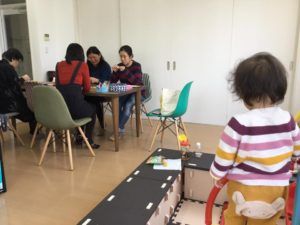 針と糸で作るまんまるお花のしぼり細工