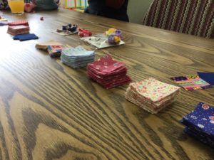 針と糸で作るまんまるお花のしぼり細工